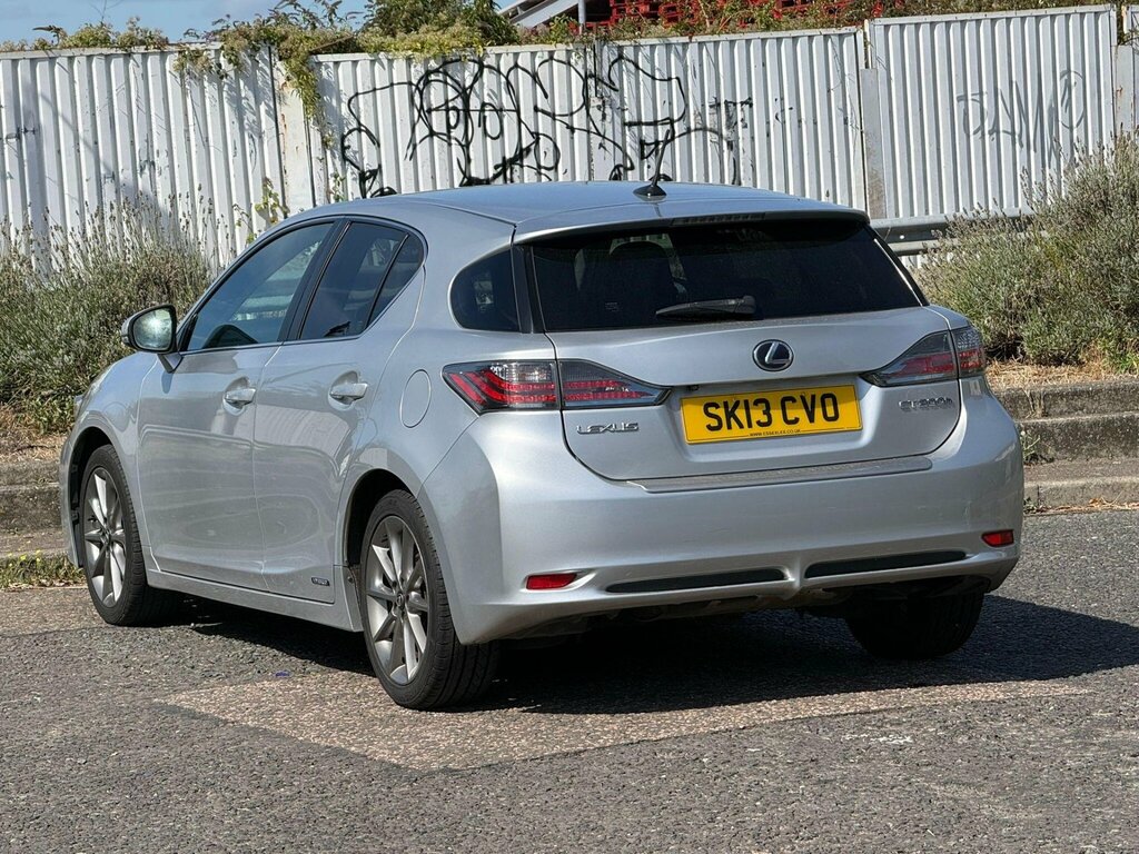 Lexus CT 200H Advance White #21