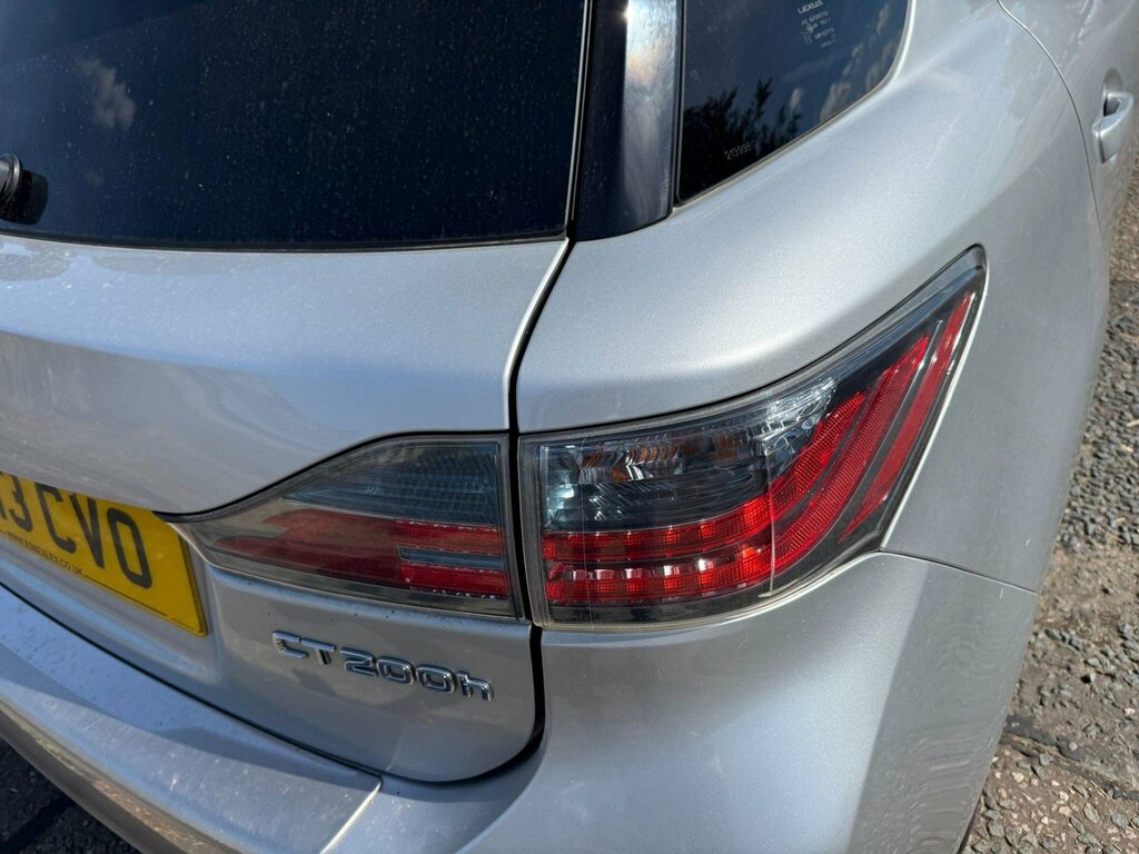 Lexus CT 200H Advance White #15