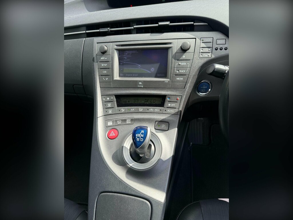 Toyota Prius 1.8 Vvt-h T Spirit Hatchback Hybrid Cvt Silver #3