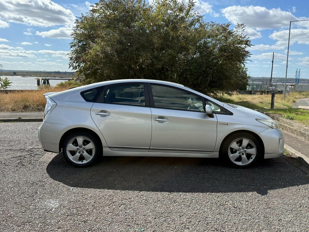 Toyota Prius 1.8 Vvt-h T Spirit Hatchback Hybrid Cvt Silver #6