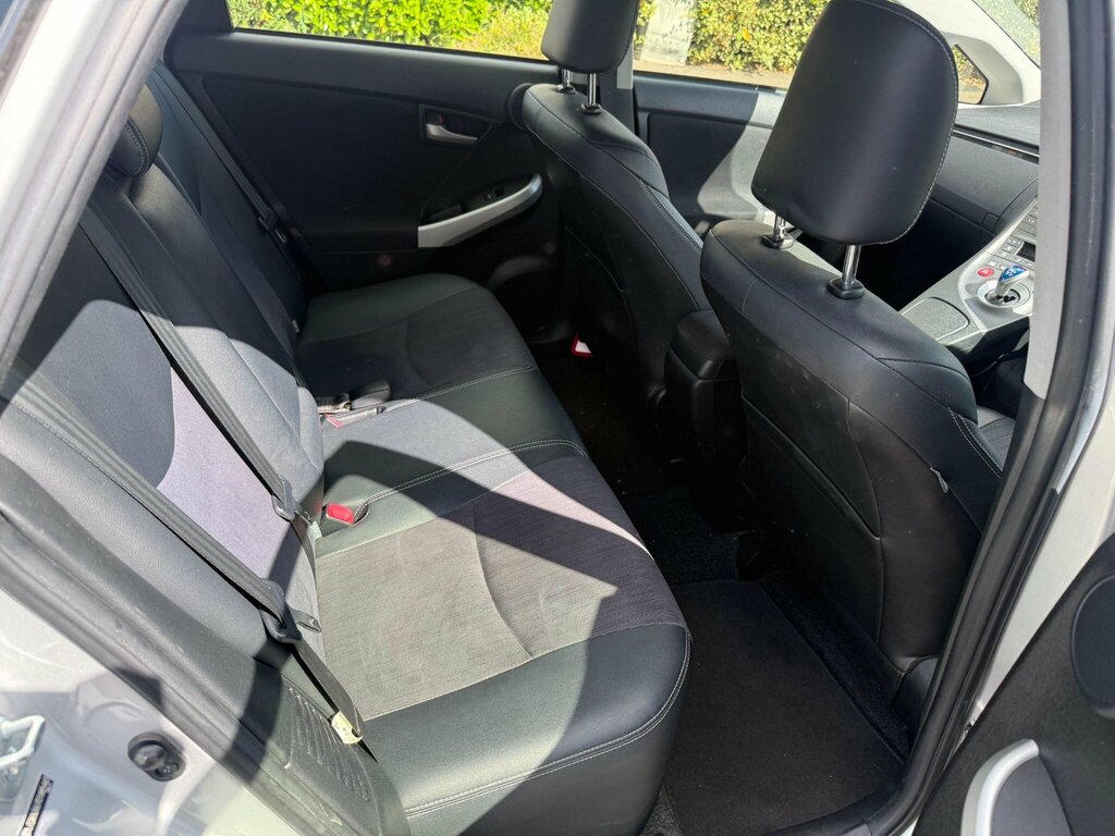 Toyota Prius 1.8 Vvt-h T Spirit Hatchback Hybrid Cvt Silver #2