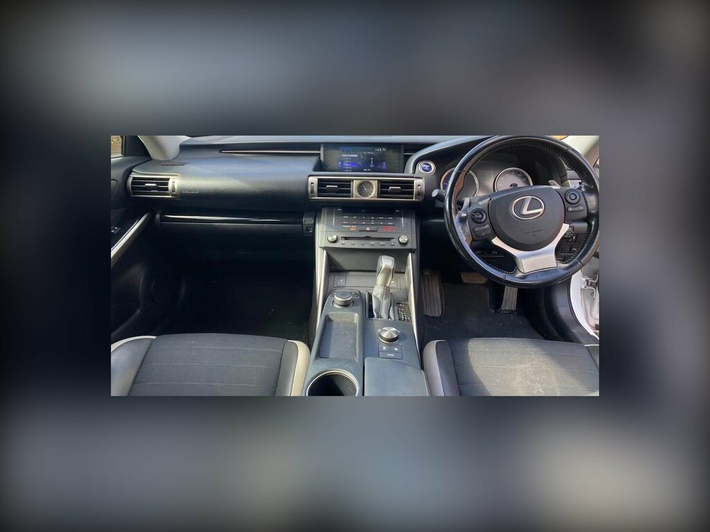 Lexus IS 2.5 300H Sport Saloon Hybrid E-cvt Euro White
