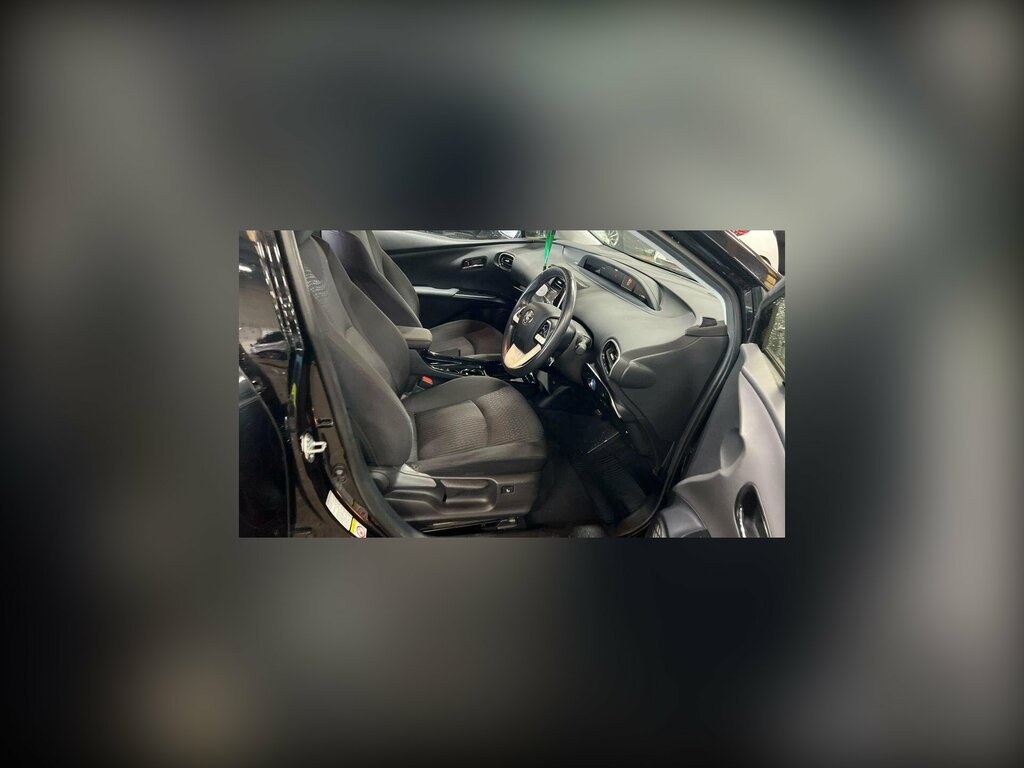 Toyota Prius 1.8 Vvti Excel Cvt Red #5