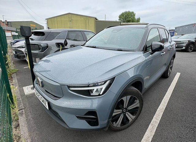 Volvo XC40 69Kwh Core Suv CK23GNZ Grey