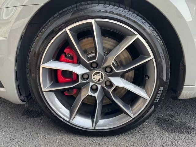 Skoda Octavia 1.6 Se L Tdi Grey #10