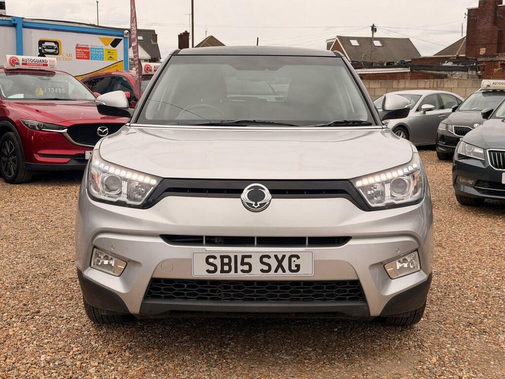 SsangYong Tivoli Petrol Silver #5