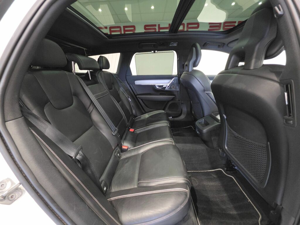 Volvo V90 2L R-design Black #92