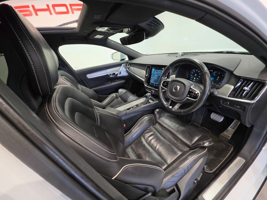 Volvo V90 2L R-design Black #24
