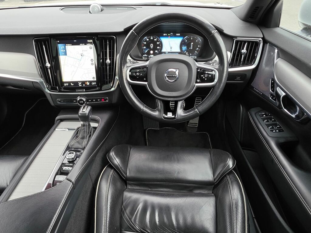 Volvo V90 2L R-design Black #28