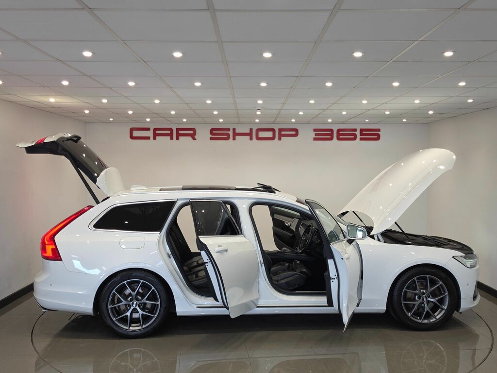 Volvo V90 2L R-design Black #41