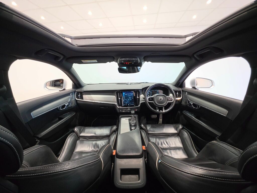 Volvo V90 2L R-design Black #23