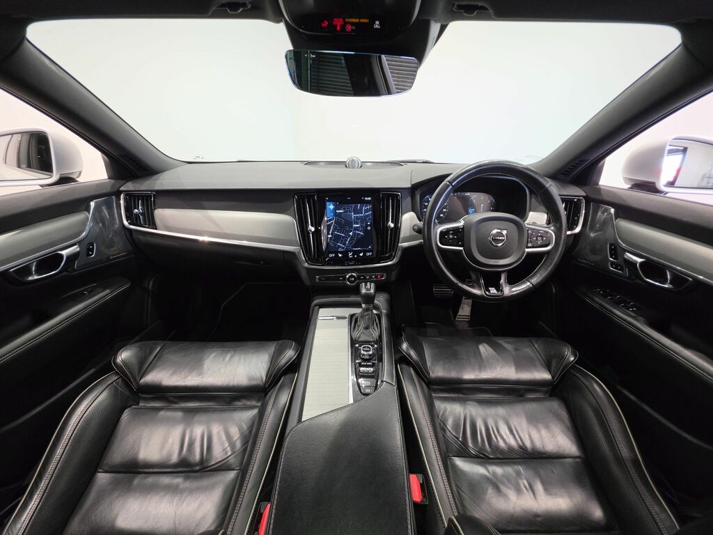 Volvo V90 2L R-design Black #78