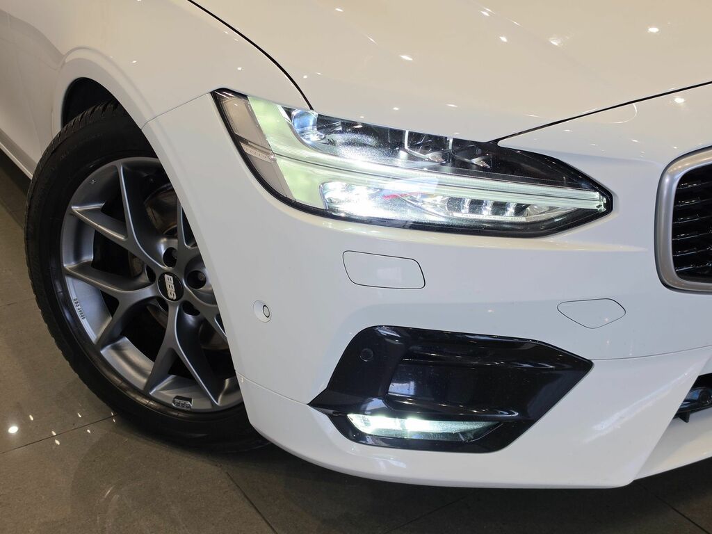 Volvo V90 2L R-design Black #73