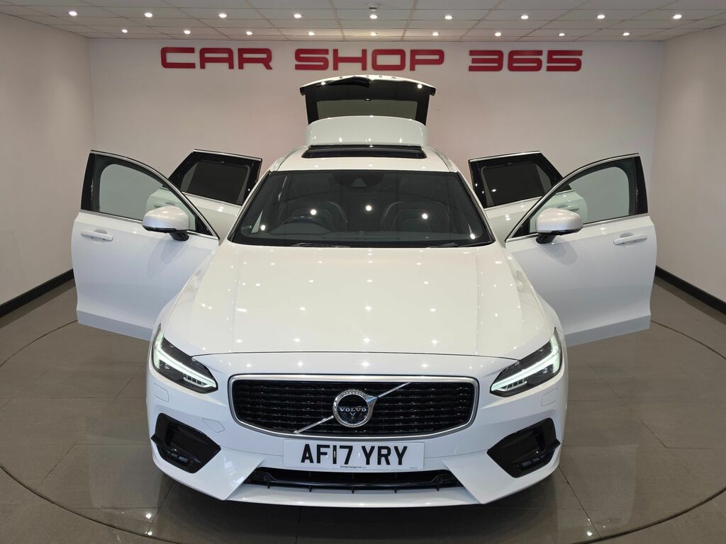 Volvo V90 2L R-design Black #40