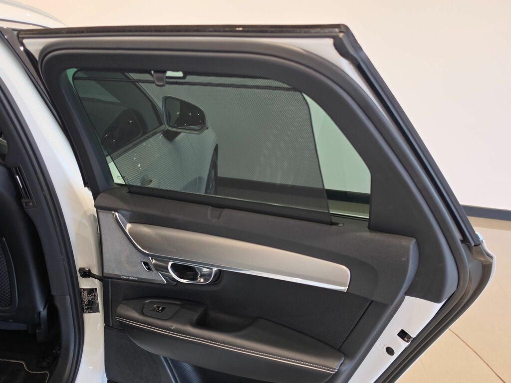 Volvo V90 2L R-design Black #54