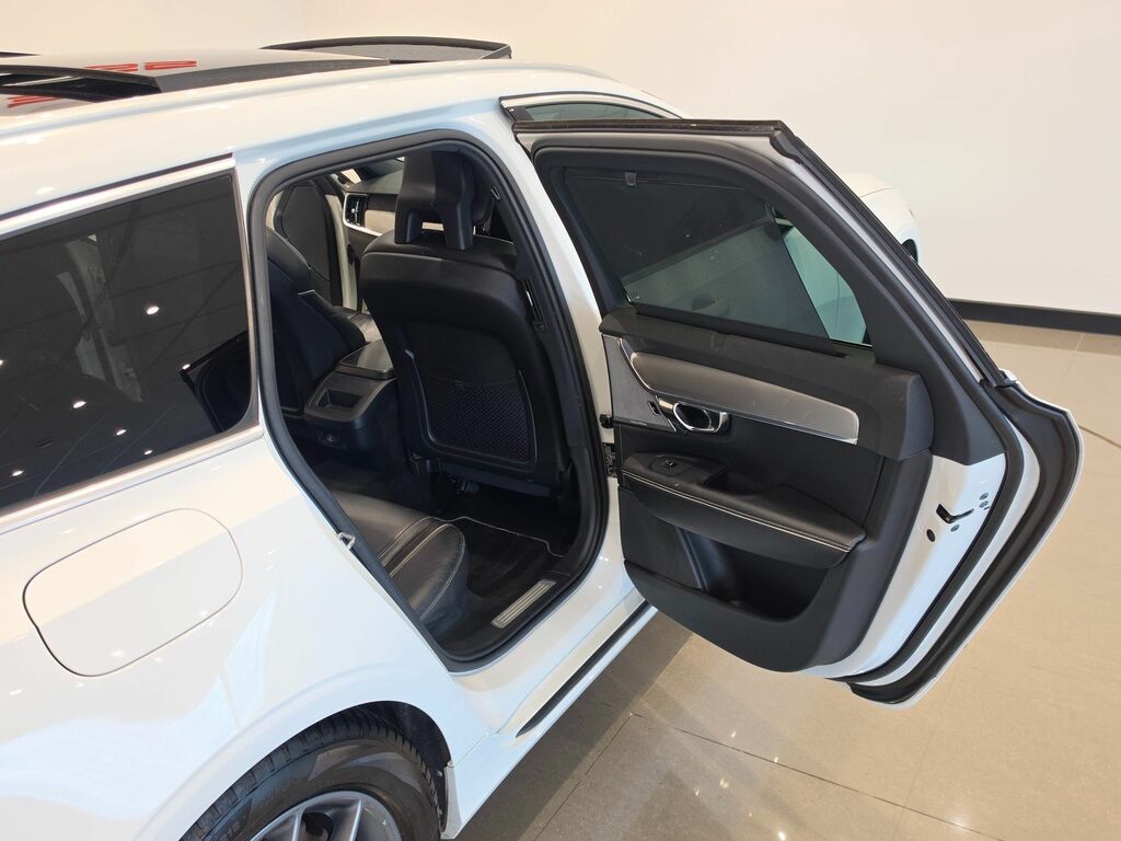 Volvo V90 2L R-design Black #53