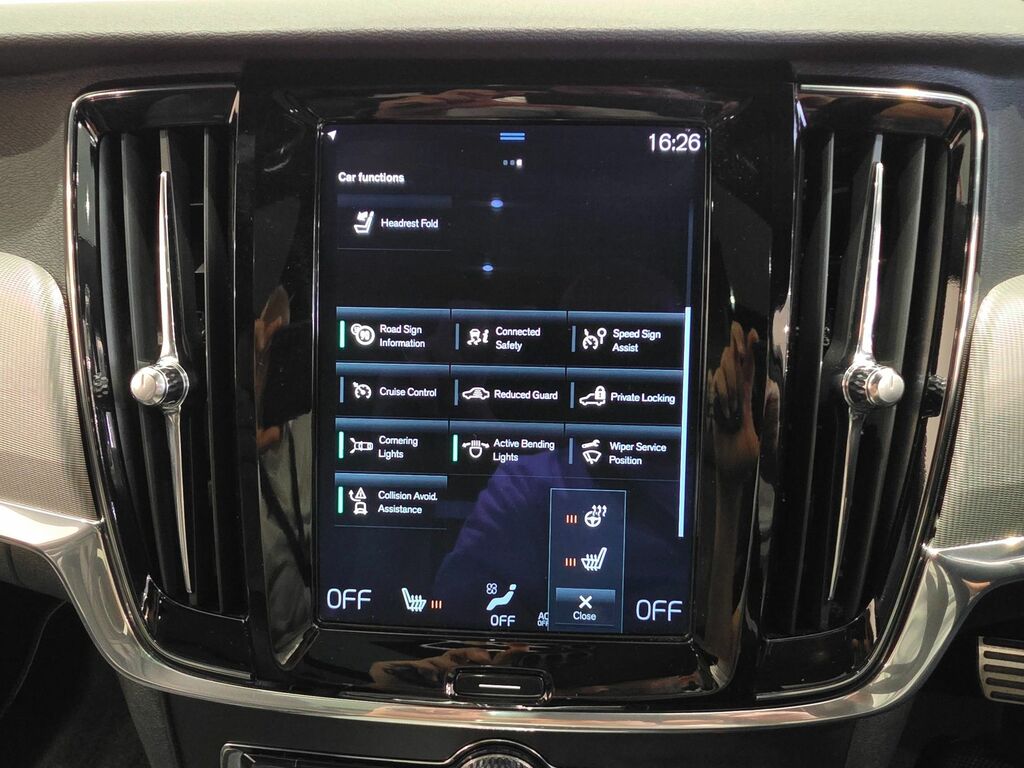 Volvo V90 2L R-design Black #35