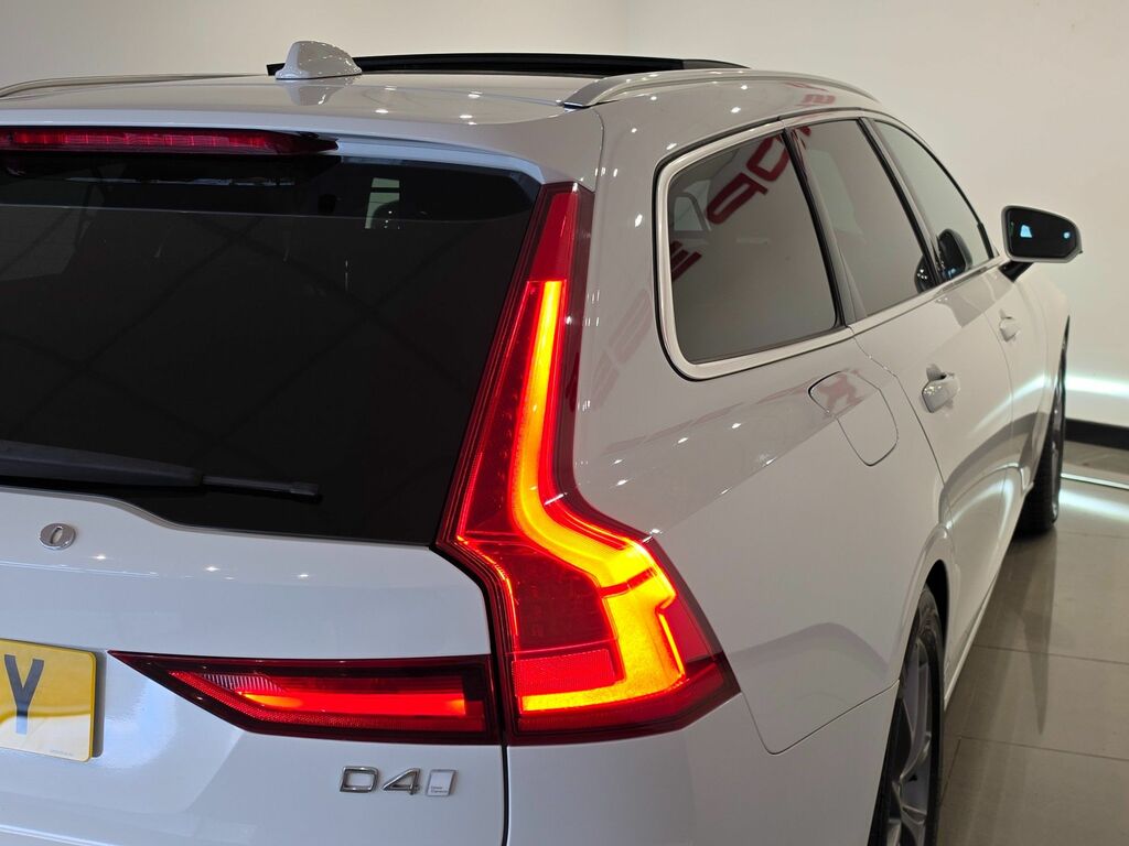 Volvo V90 2L R-design Black #51