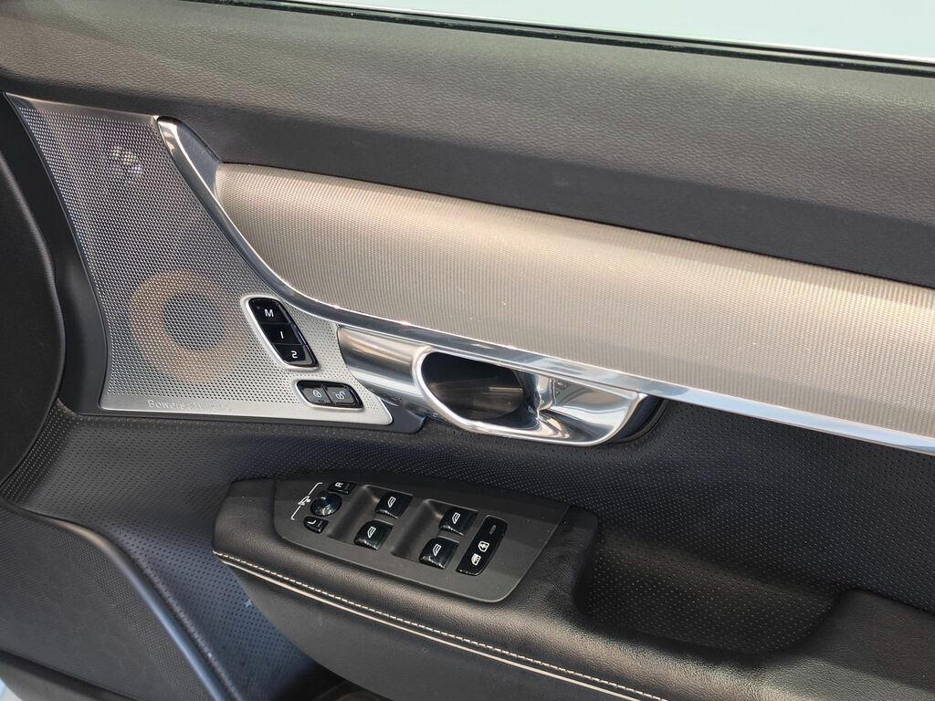 Volvo V90 2L R-design Black #56