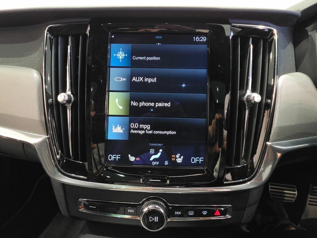 Volvo V90 2L R-design Black #32