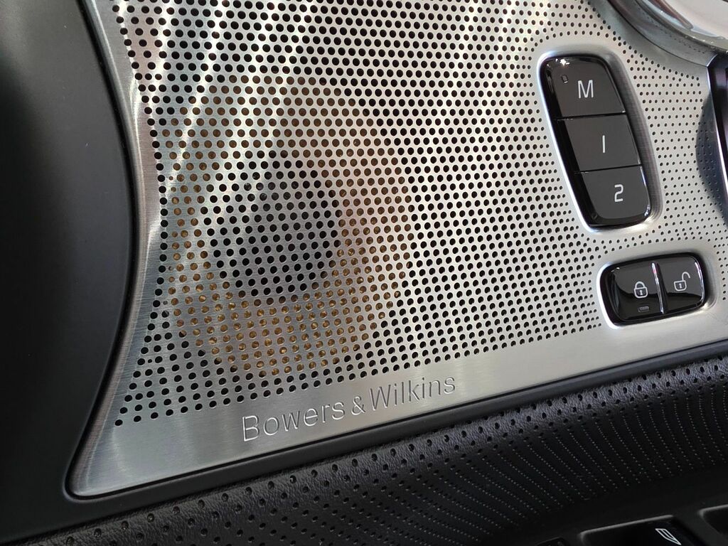Volvo V90 2L R-design Black #85