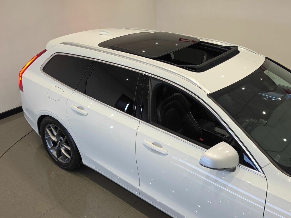 Volvo V90 2L R-design Black #72