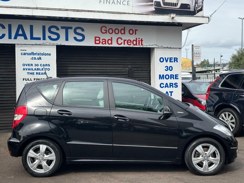 Mercedes-Benz A Class Hatchback 2.0 A180 Cdi Avantgarde Se Cvt 2012 Black #2