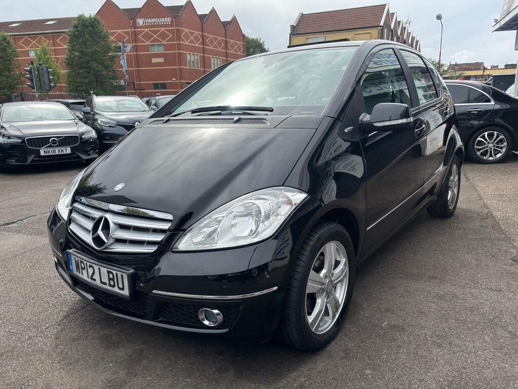 Mercedes-Benz A Class Hatchback 2.0 A180 Cdi Avantgarde Se Cvt 2012 Black #4