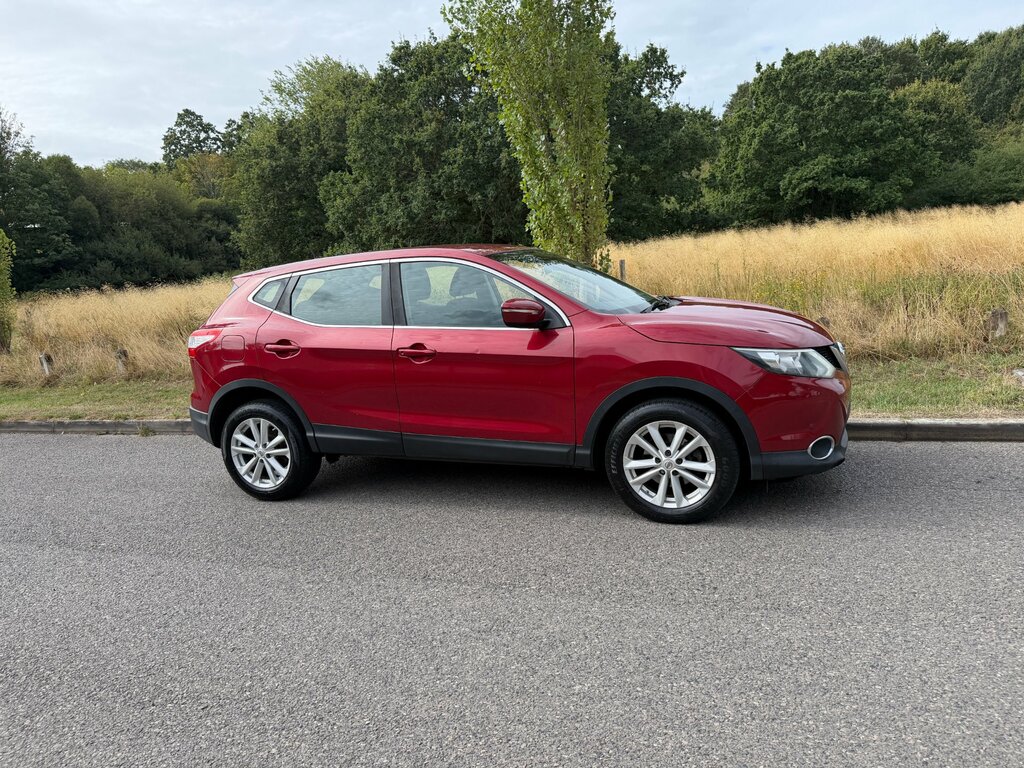 Nissan Qashqai 1.5 Dci Acenta 2Wd Red