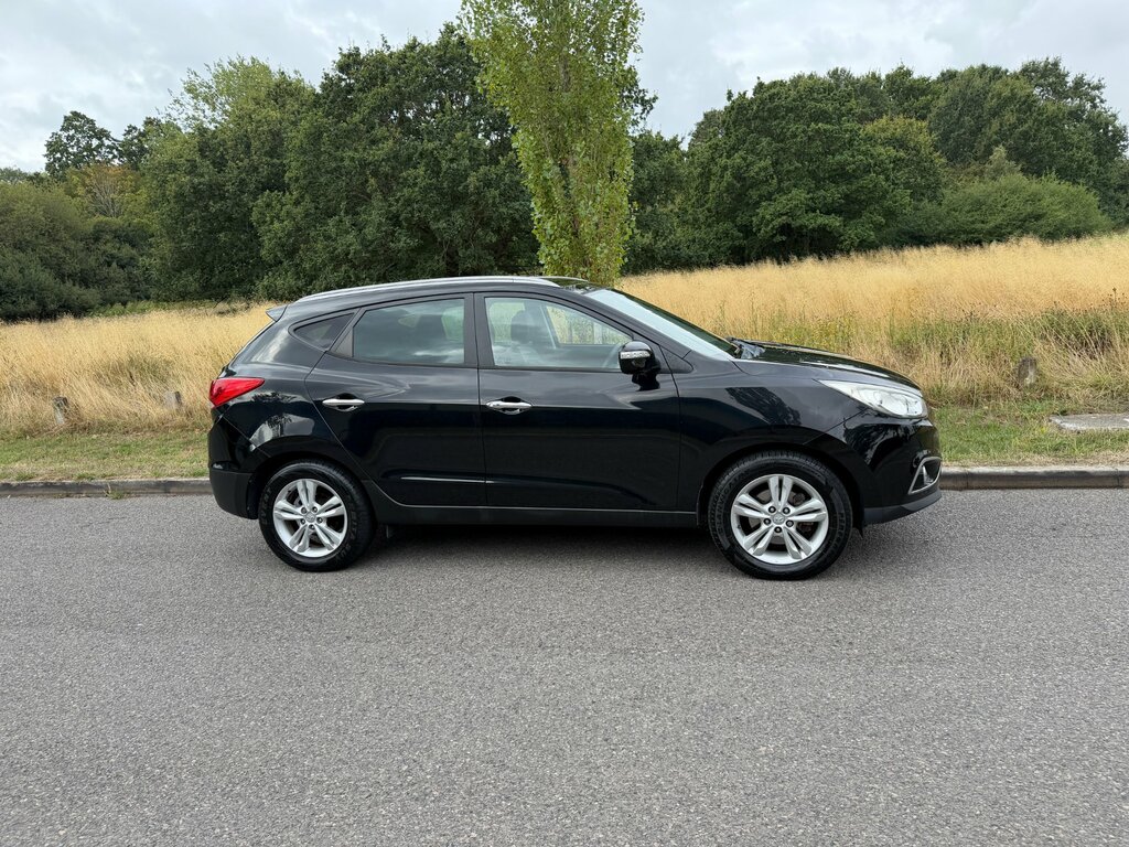 Hyundai Ix35 1.7 Crdi Premium Black #2