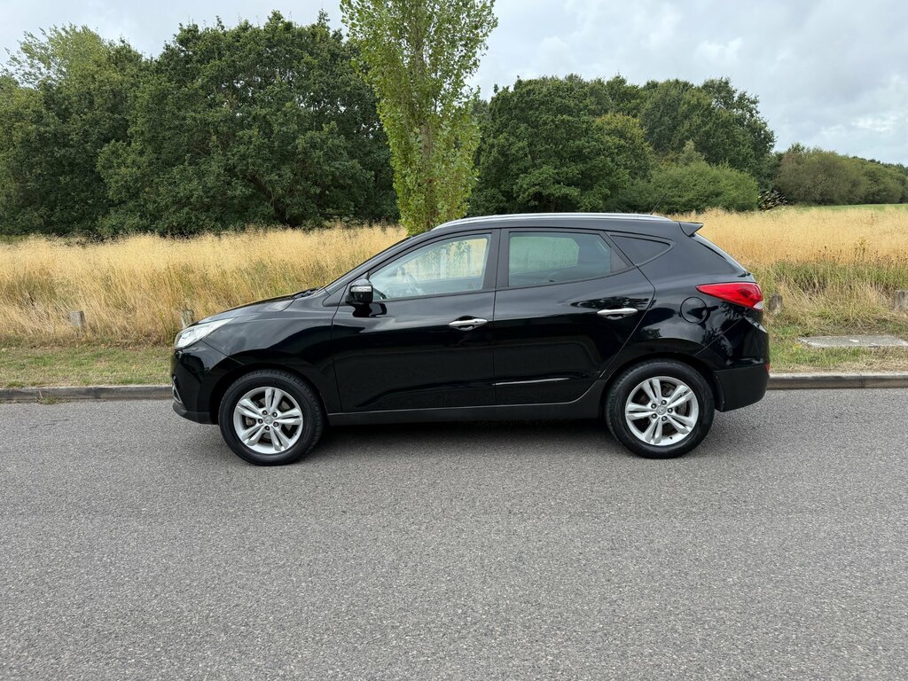 Hyundai Ix35 1.7 Crdi Premium Black #4