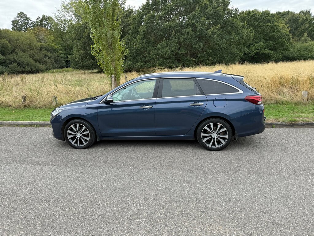 Hyundai I30 1.6 Crdi Premium Tourer Euro 6 Blue #5