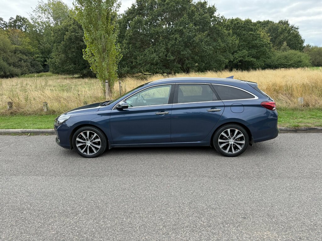 Hyundai I30 1.6 Crdi Premium Tourer Euro 6 Blue #4