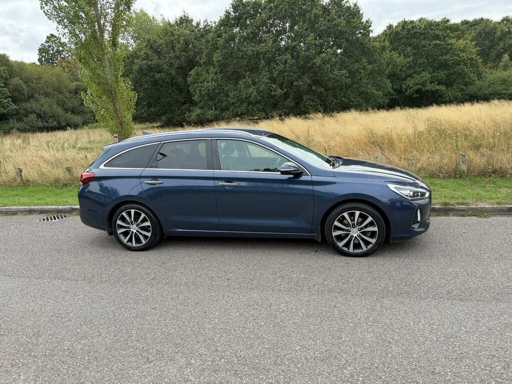 Hyundai I30 1.6 Crdi Premium Tourer Euro 6 Blue #2
