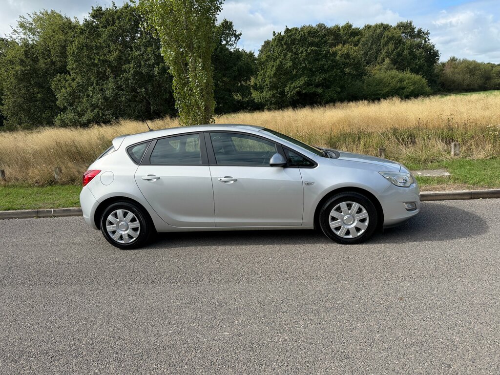Vauxhall Astra 1.6 16V Elite Euro 5 Black #3