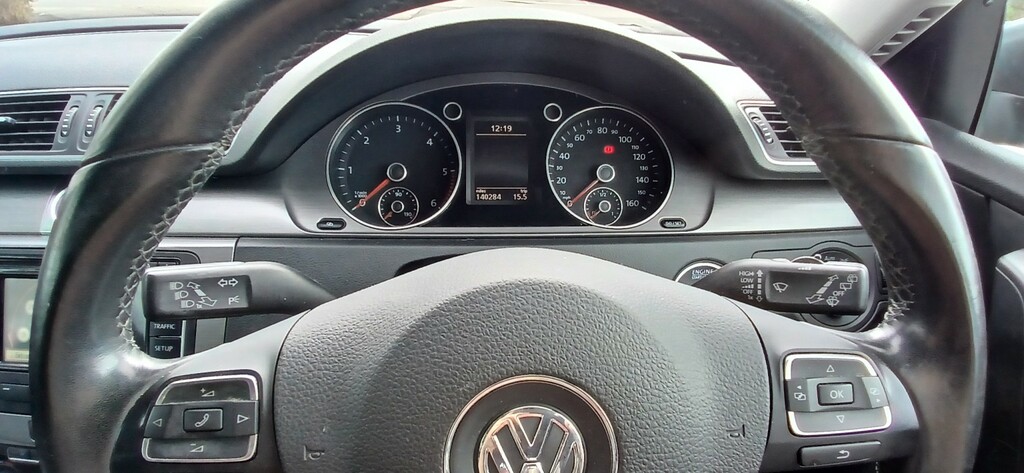 Volkswagen Passat 1.6 Tdi Bluemotion Tech S Black #10