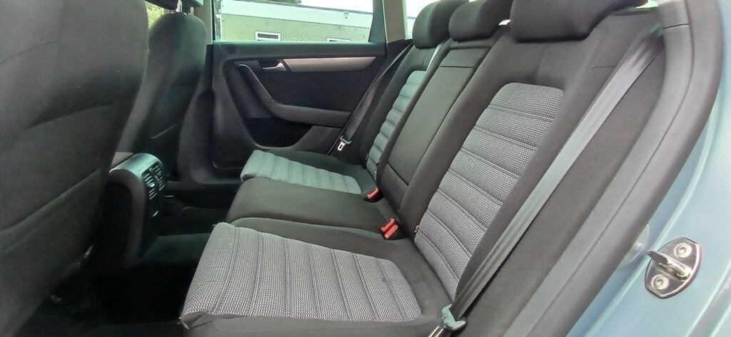 Volkswagen Passat 1.6 Tdi Bluemotion Tech S Black #19