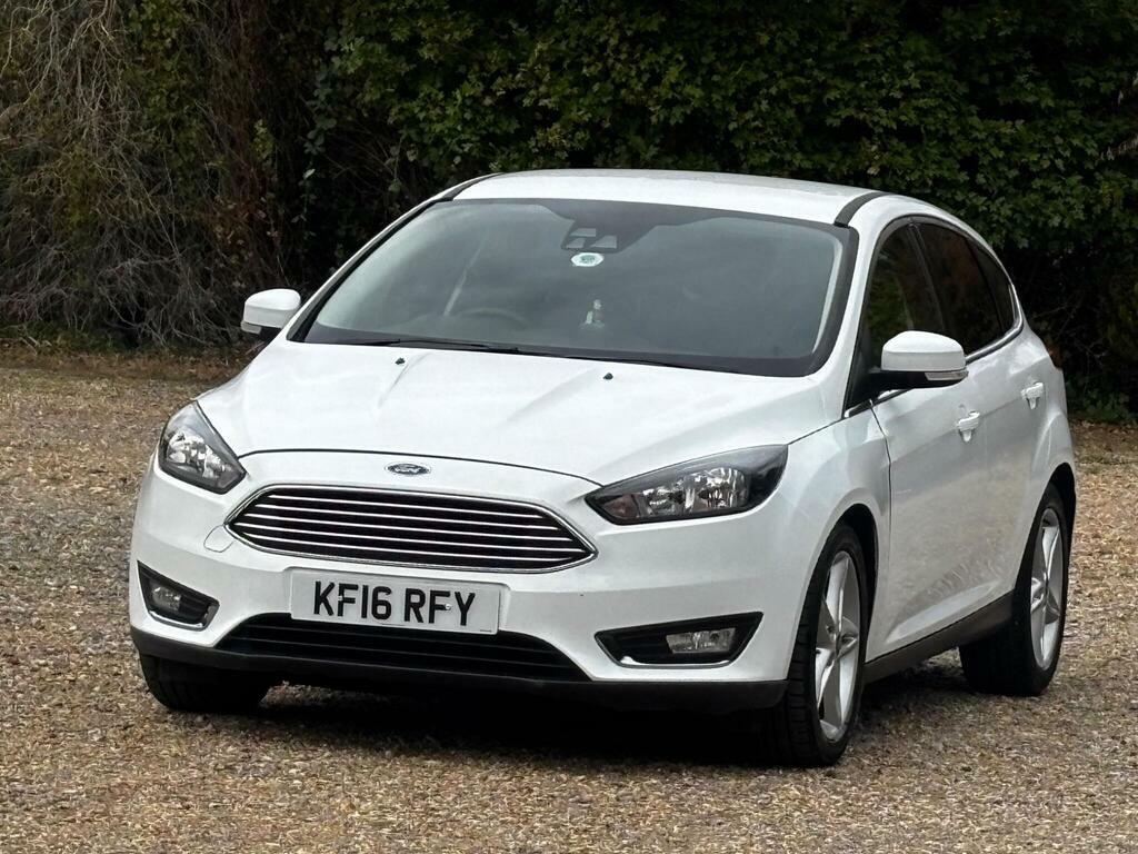 Ford Focus 1.0T Ecoboost Titanium Euro 6 S S White #3