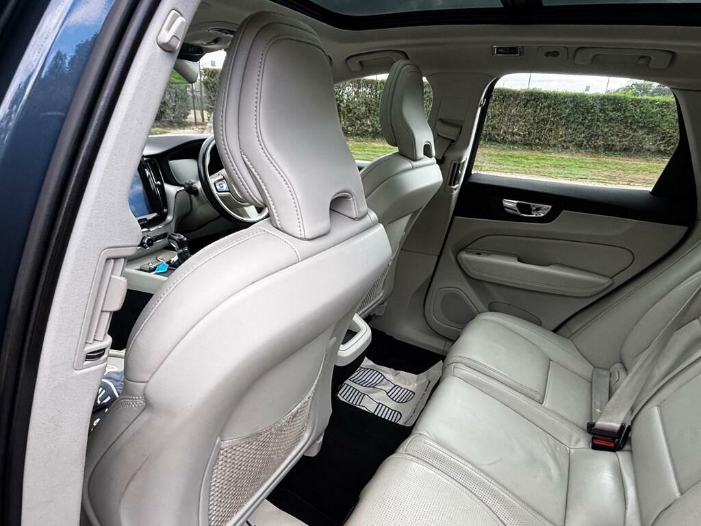 Volvo XC60 D4 Momentum Winter Pack, Blis, Rear Par Grey #56