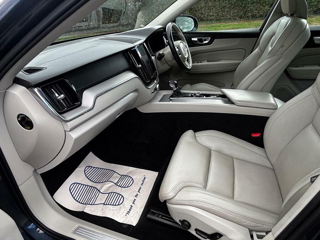 Volvo XC60 D4 Momentum Winter Pack, Blis, Rear Par Grey #57