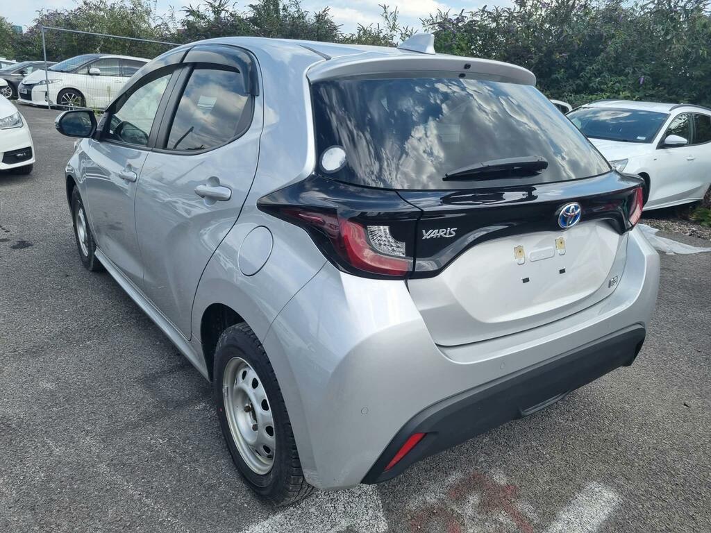 Toyota Yaris Excel Silver #5