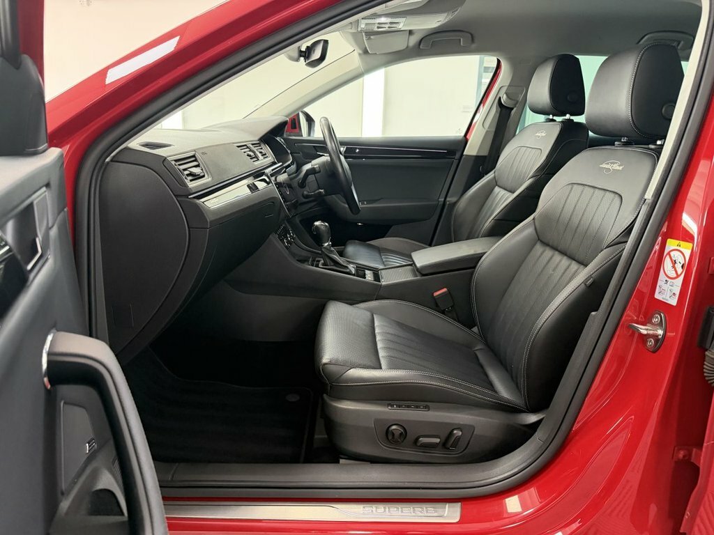 Skoda Superb Hatchback White #25