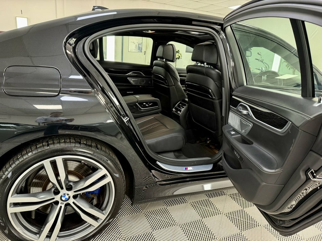 BMW 7 Series 730D Blue #19