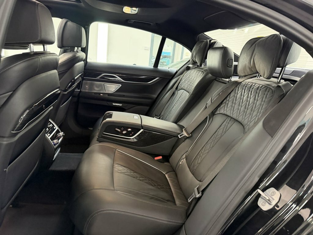 BMW 7 Series 730D Blue #24