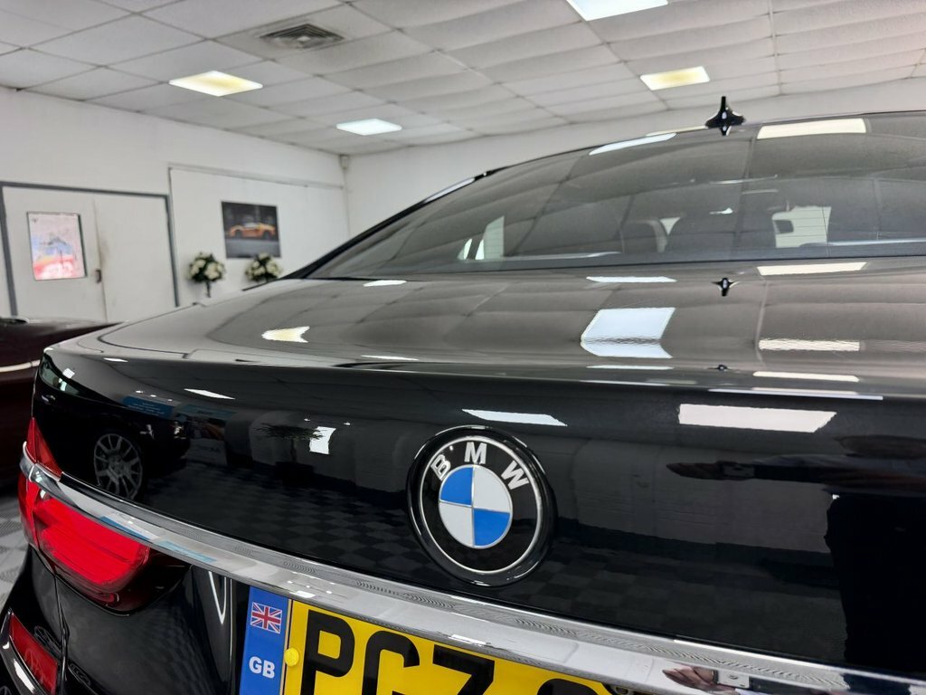 BMW 7 Series 730D Blue #18