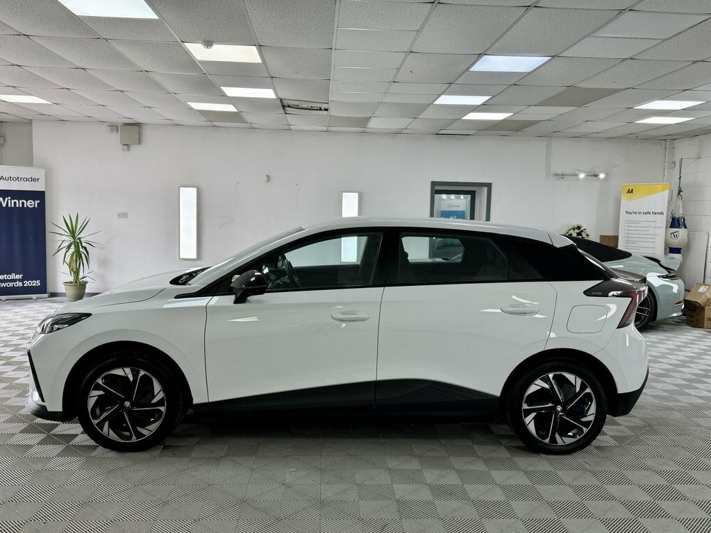 MG MG4 2024 51Kwh Se Hatchback 170 Ps White #6