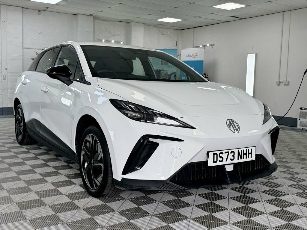 MG MG4 2024 51Kwh Se Hatchback 170 Ps White #2