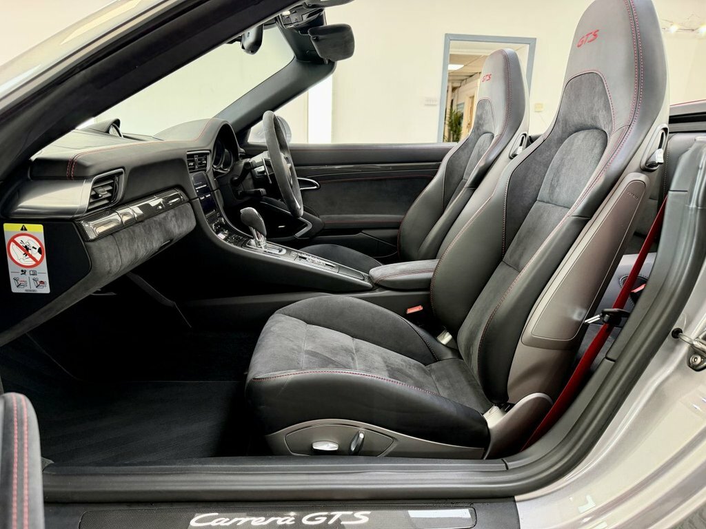 Porsche 911 911 Targa 4S S-a Black #26