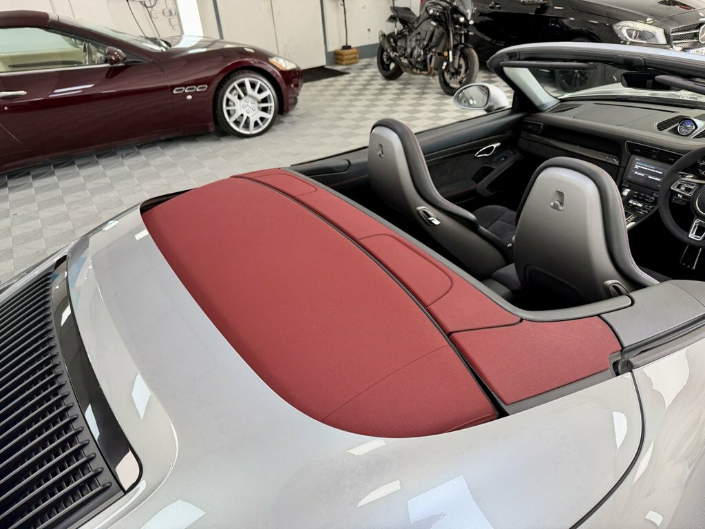 Porsche 911 911 Targa 4S S-a Black #21