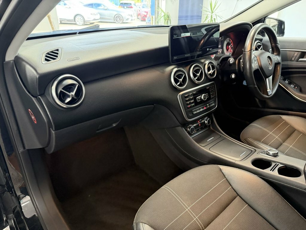 Mercedes-Benz A Class 2015 2.1 A200 Cdi Sport Hatchback 7G-dc Black #3